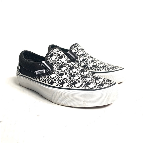 vans skull slip ons